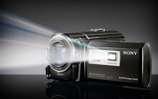 HD-видеокамера Sony со встроенным проектором