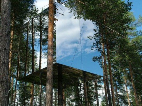 Невидимый отель на дереве Mirrorcube