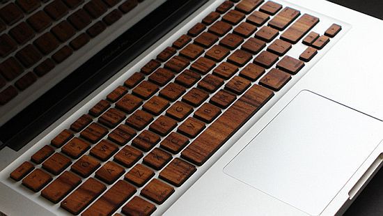 derevyannaya-klaviatura-dlya-macbook