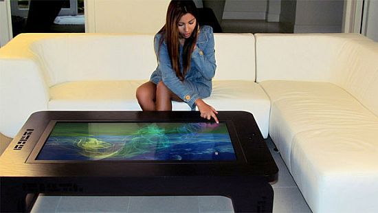 interaktivnyj-stol-mozayo-multi-touch