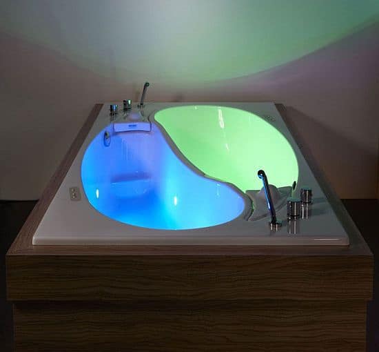Yin Yang Couple Bath by Trautwein