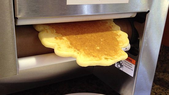 Automatic Pancake Machine by Popcake