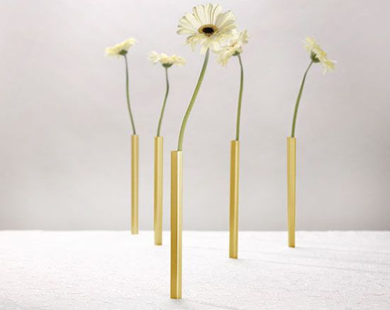 Magnetic Vase by DCI