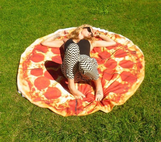 Huge Round Pizza-Print Beach Towel
