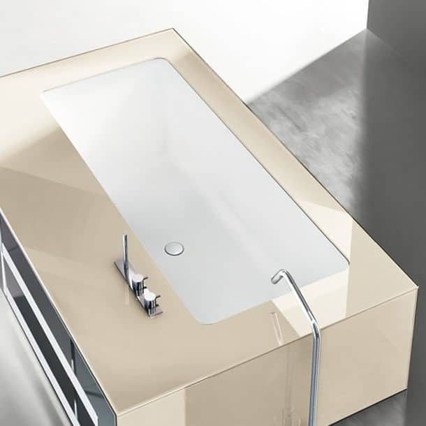 MyStyle Medium Freestanding Bathtub by Makro