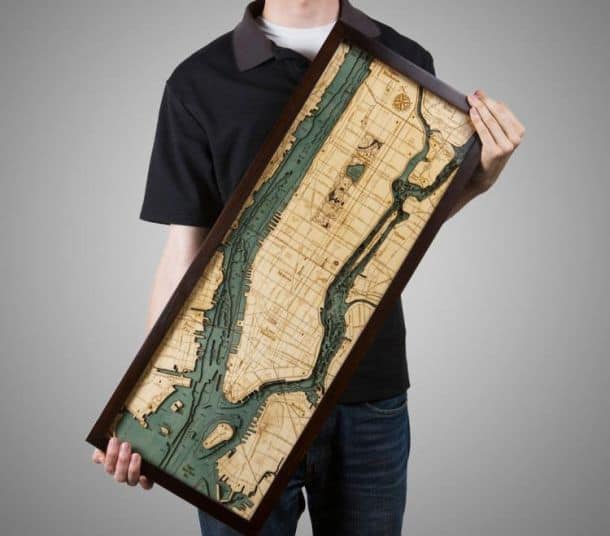 Деревянные настенные панно в виде батиметрических карт