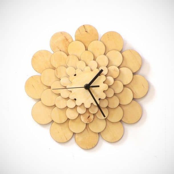 Деревянные настенные часы Flower