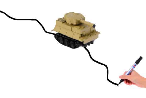 Индуктивный самодвижущийся танк
