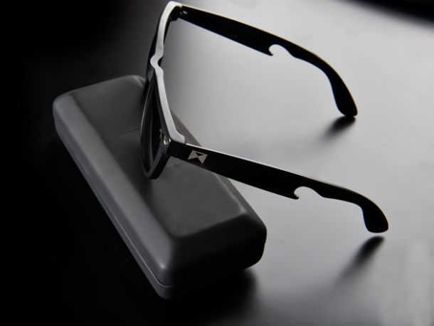 Титановые солнцезащитные очки с открывалкой от William Painter Originals