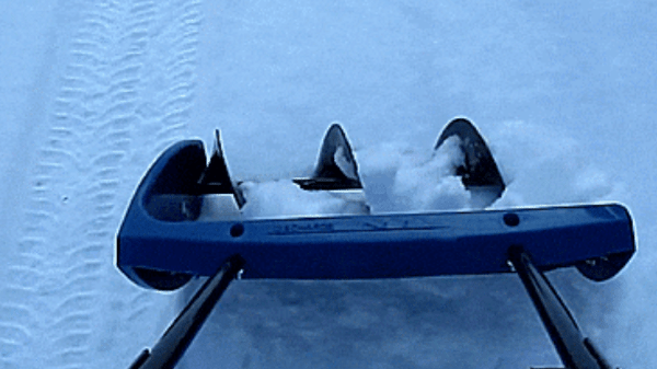 Ручной роторный снегоуборщик Royal