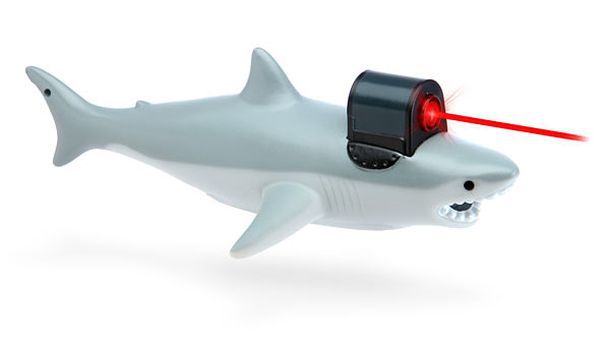 Лазерная указка в виде игрушечной акулы
