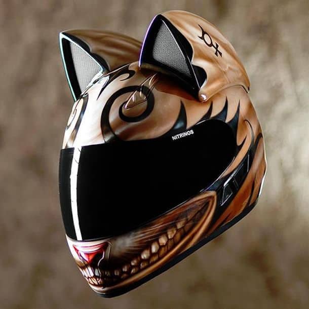 Мотошлем в форме кошачьей головы Neko-Helmet
