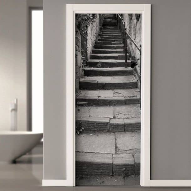 Фотообои для дверного проема в виде старинных каменных ступеней