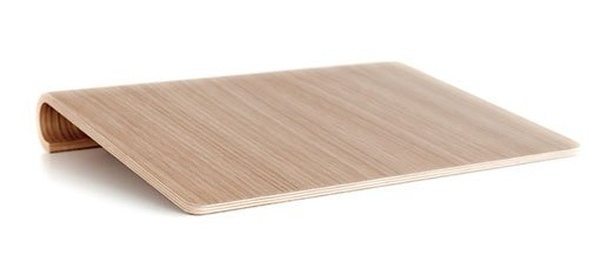Деревянная подставка-держатель для MacBook