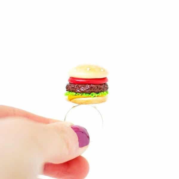 Украшение для рук "Кольцо-гамбургер"