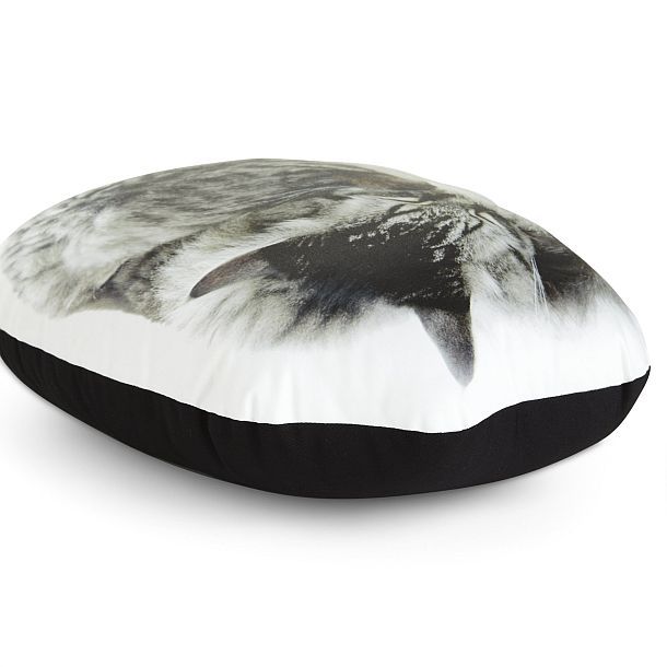 Дизайнерская диванная подушка «Спящая кошка»