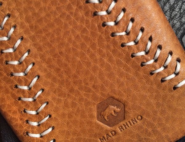 Бейсбольный чехол Mad Rhino для iPhone 6