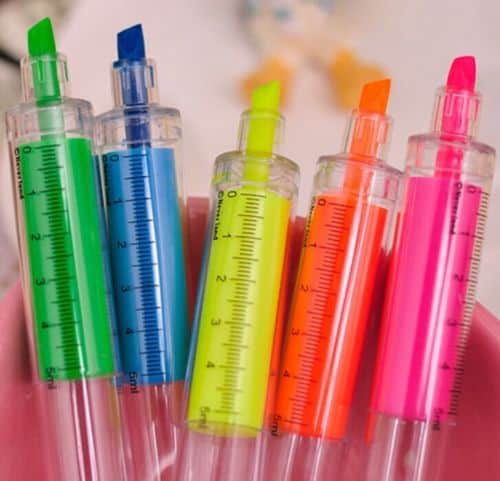 Набор разноцветных маркеров-шприцов