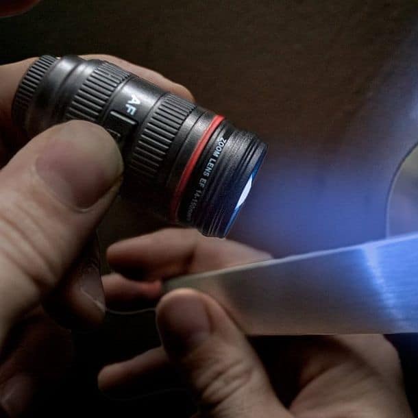 Брелок-фонарик в виде объектива фотоаппарата