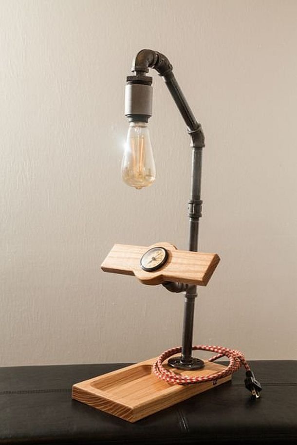 Деревянная лампа с сенсорным датчиком