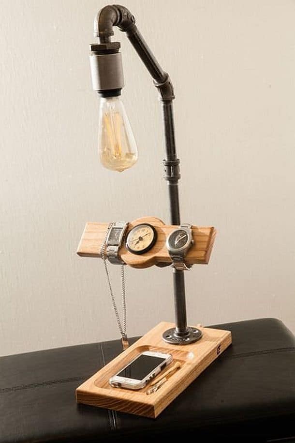 Деревянная лампа с сенсорным датчиком