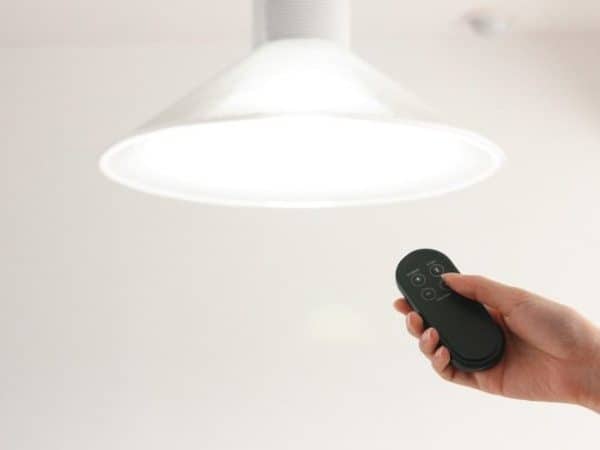 Светильник с интегрированной Bluetooth-колонкой Roos
