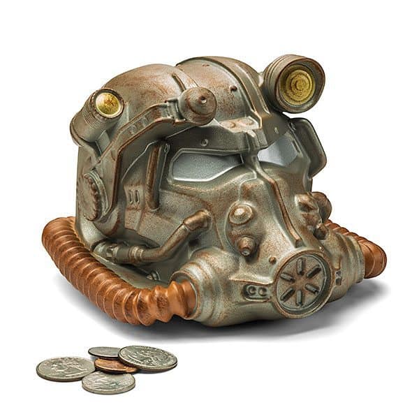 Копилка в виде шлема из игры Fallout. 