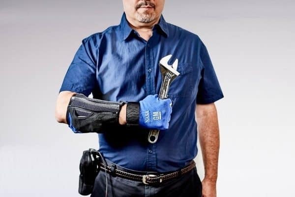 Роботизированная перчатка RoboGlove