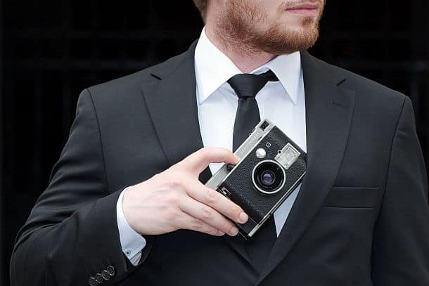 Кожаная фотокамера с мгновенной печатью Lomography Lomo'Instant