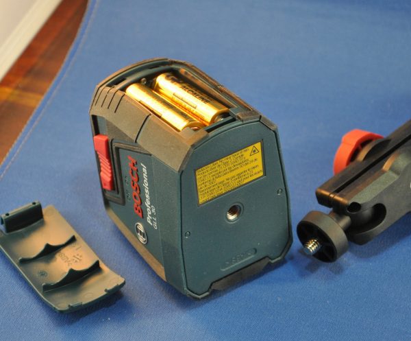 Портативный лазерный нивелир Bosch GLL 30