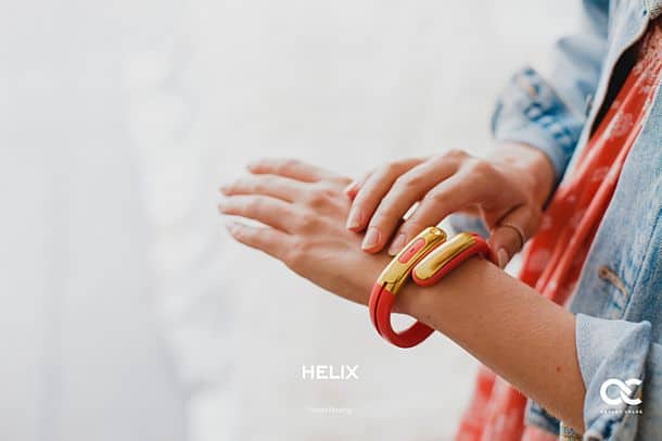 Беспроводные наушники-браслет Helix Cuff