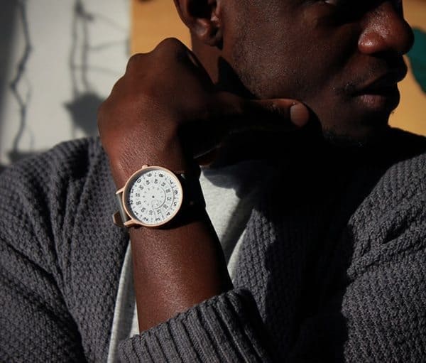 Часы с оригинальным циферблатом T1 Watch