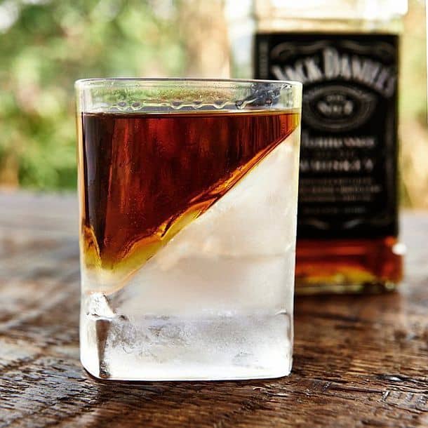 Стакан для виски Whiskey Wedge с клиновидным ледником