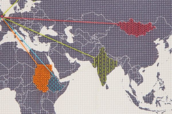 Карта мира с перфорацией для вышивки