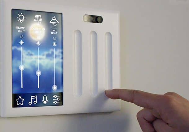 Контроллер для управления освещением в доме Brilliant Control