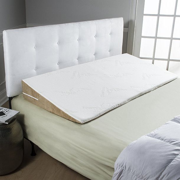 Наклонная подушка на всю ширину кровати Avana Super Slant