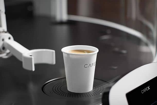 Робот-бариста Cafe X