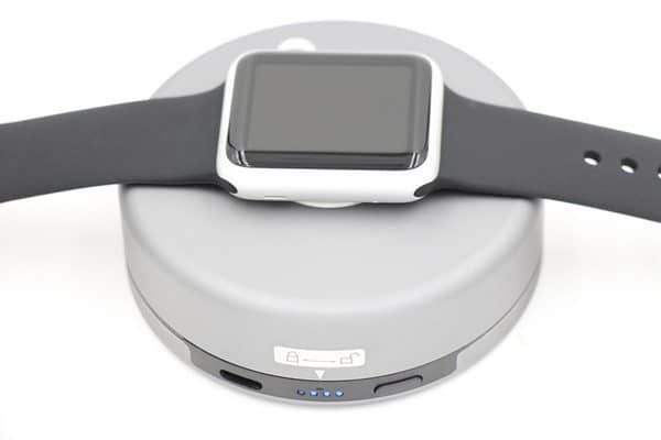 Док-станция для Apple Watch со встроенным аккумулятором