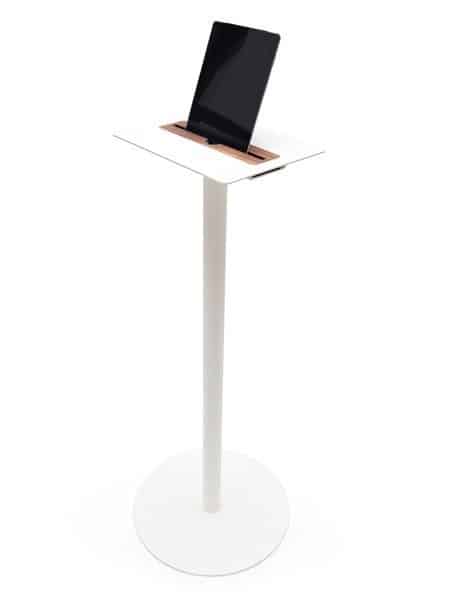 Приставной столик с док-станцией для iPad