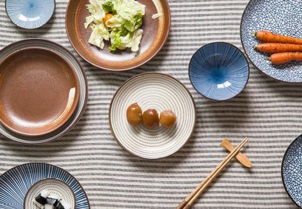 Керамические тарелки в японском стиле