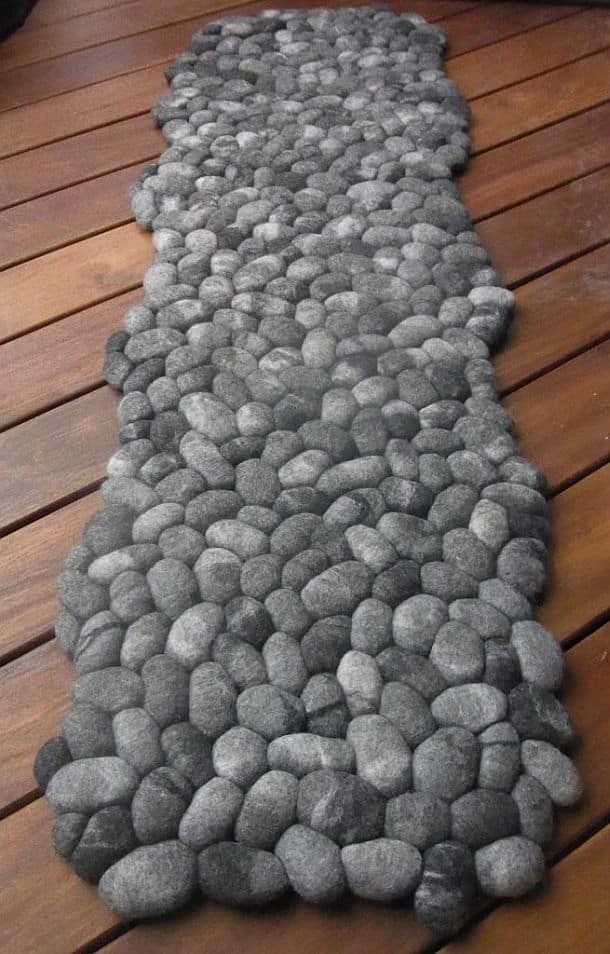 Прикроватный коврик из войлочных камней