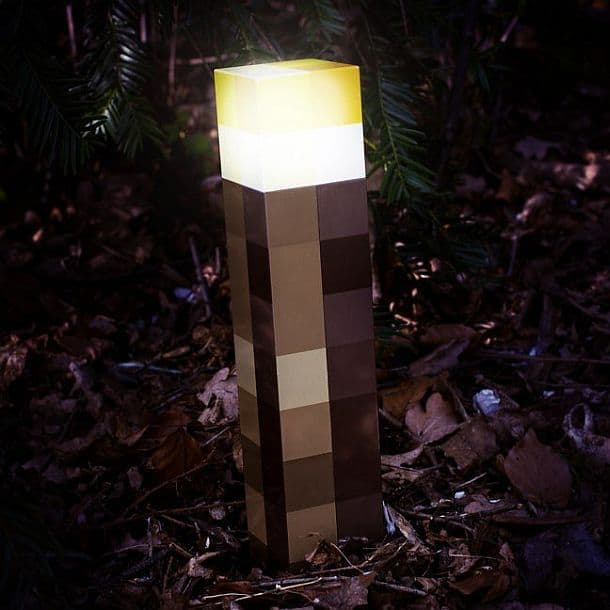 Светодиодный факел в стиле компьютерной игры Minecraft