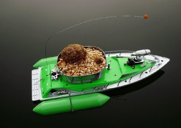 Радиоуправляемый катер для рыбалки