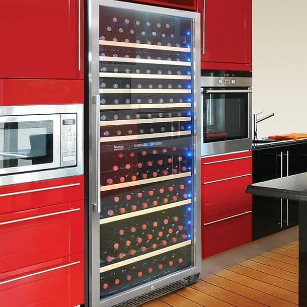 Дизайнерский винный холодильник со стеллажами на 300 бутылок