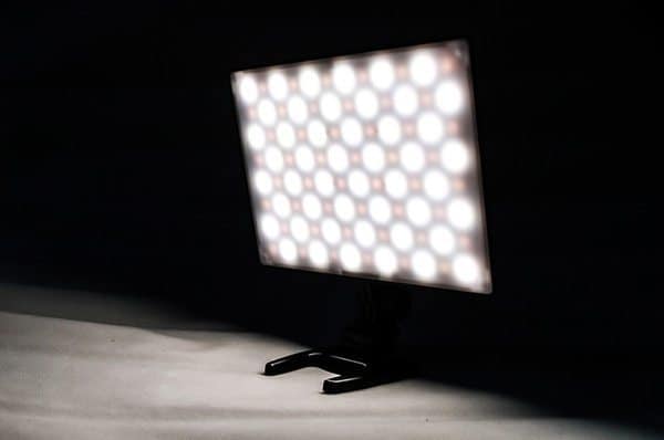 Ультратонкая подсветка для видеотехники Yongnuo YN300