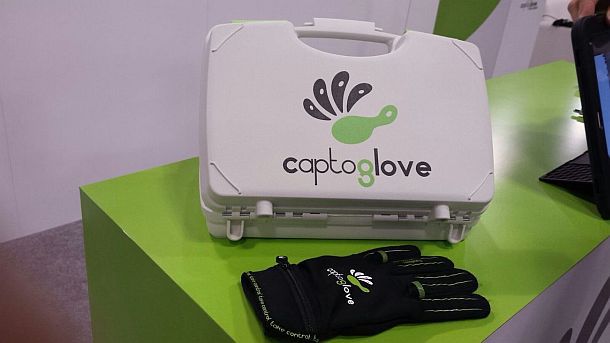 Перчатка-контроллер для VR и AR игр и управления умными устройствами CaptoGlove