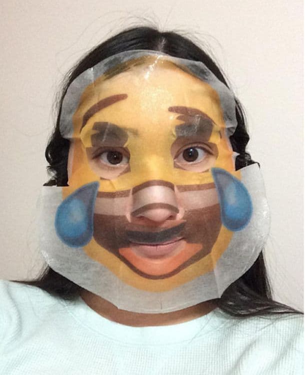 Питательные маски для лица в виде эмодзи