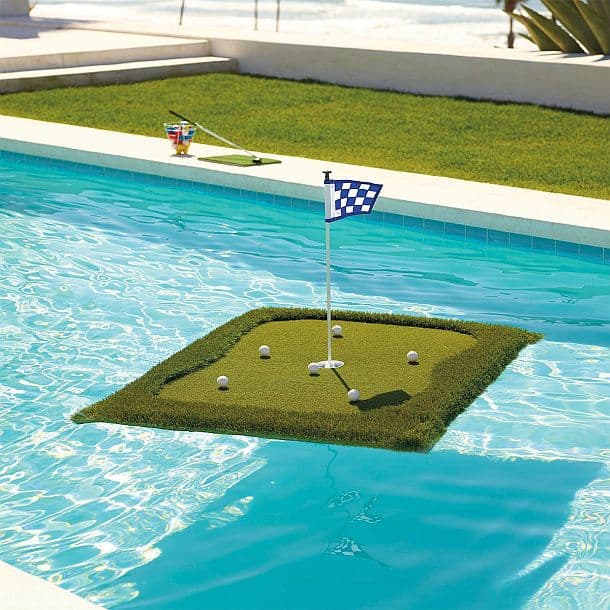 Плавучий островок для игры в гольф