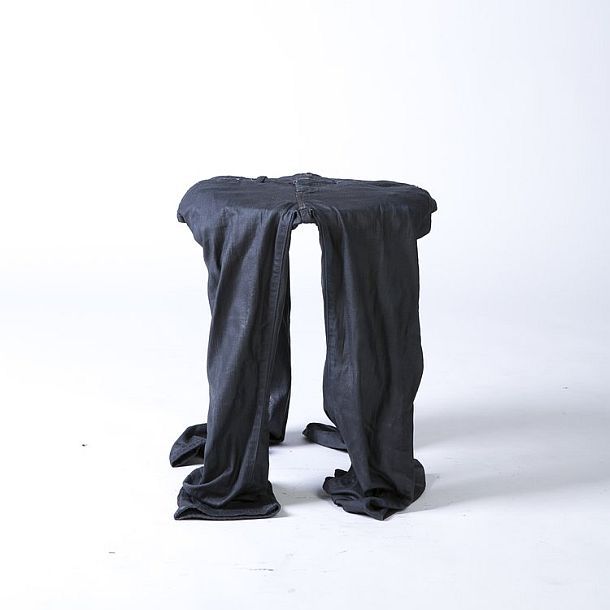 Табурет из поношенных джинсовых брюк Worn Stool