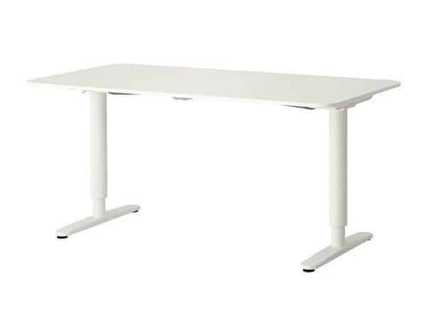 Практичный стол IKEA Bekant
